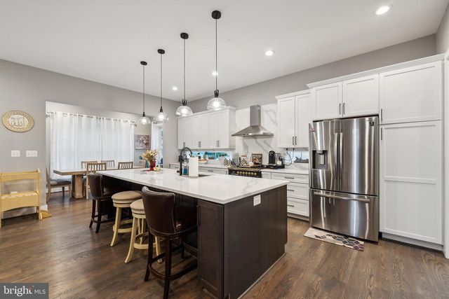 1221 S ROLFE ST, Arlington, VA 22204