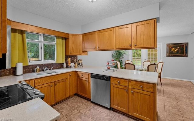 2016 Ledford Road, Greensboro, NC 27406