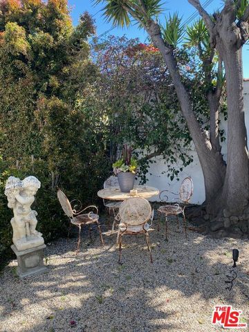 1053 S Alfred Street A, Los Angeles, CA 90035