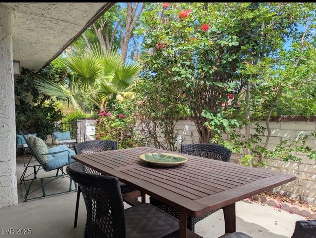 2684 San Lago Court, Las Vegas, NV 89121