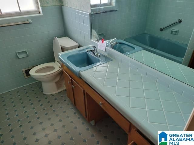 621 BEACON DRIVE, Fairfield, AL 35064