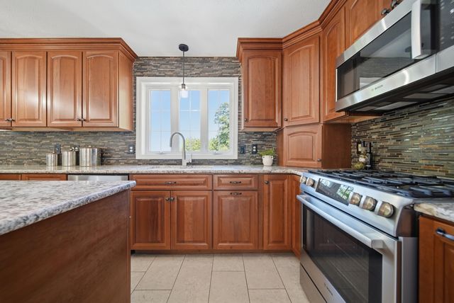 74 Noll's Farm Road, Auburn, NH 03032
