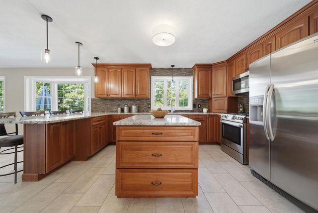 74 Noll's Farm Road, Auburn, NH 03032