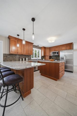 74 Noll's Farm Road, Auburn, NH 03032
