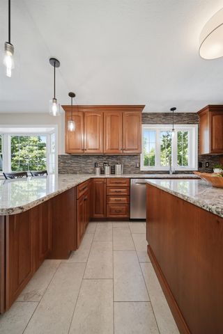 74 Noll's Farm Road, Auburn, NH 03032