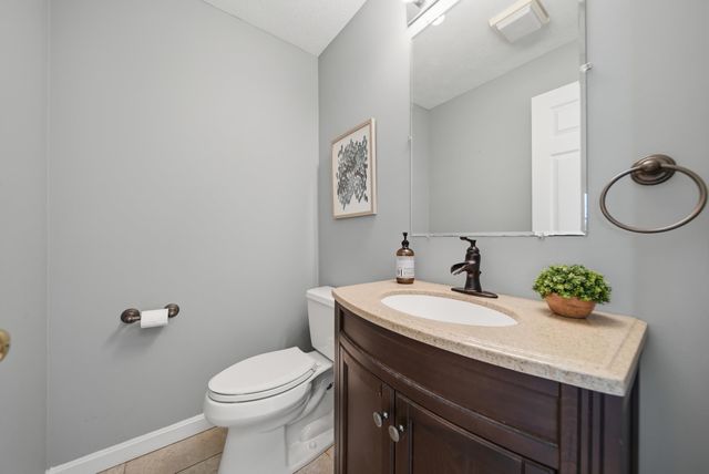 74 Noll's Farm Road, Auburn, NH 03032