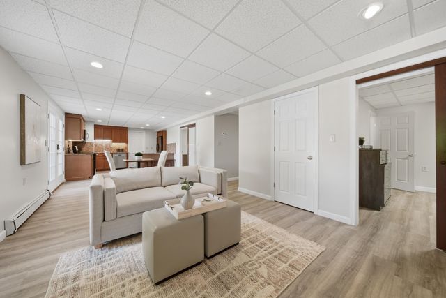 74 Noll's Farm Road, Auburn, NH 03032