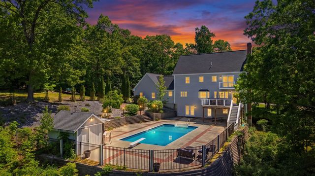 74 Noll's Farm Road, Auburn, NH 03032