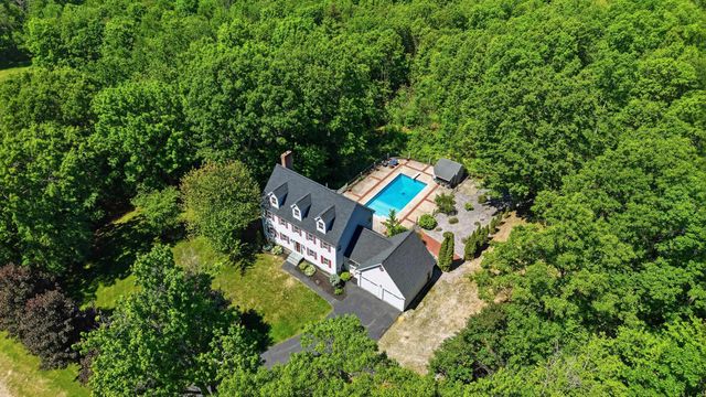 74 Noll's Farm Road, Auburn, NH 03032