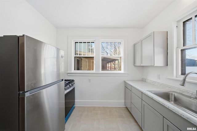 705 NE MONROE Street, Peoria, IL 61603