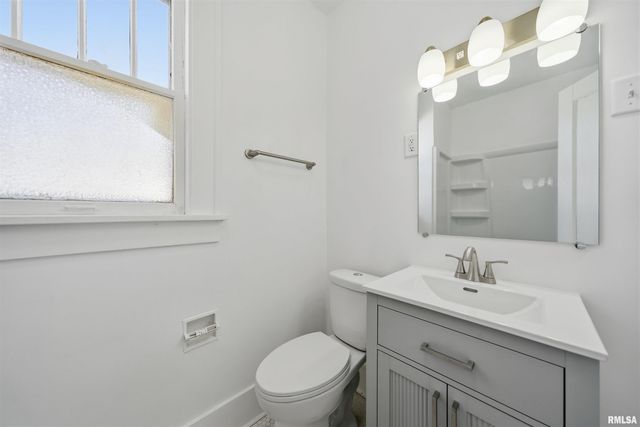 705 NE MONROE Street, Peoria, IL 61603