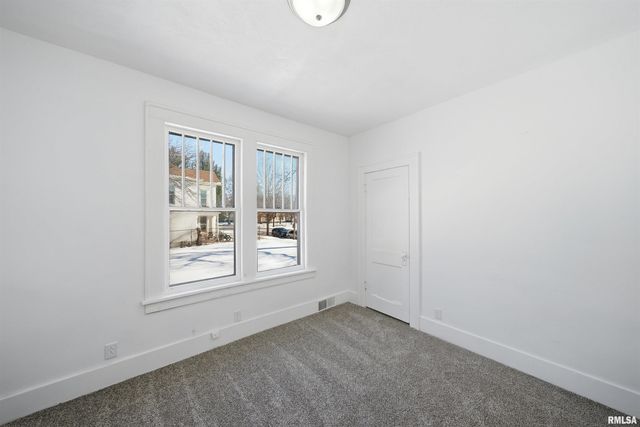 705 NE MONROE Street, Peoria, IL 61603