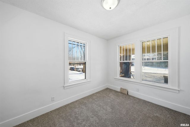 705 NE MONROE Street, Peoria, IL 61603