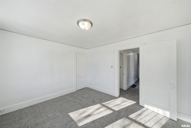 705 NE MONROE Street, Peoria, IL 61603