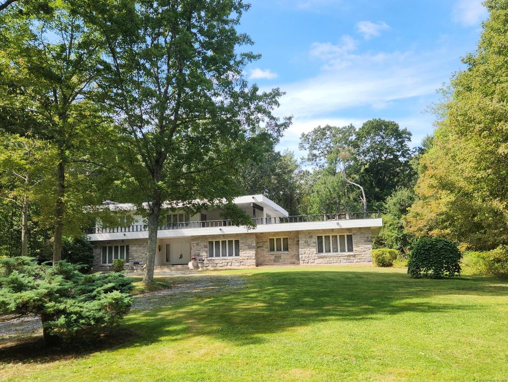 25 Mountain Brook Drive, Cheshire, CT 06410