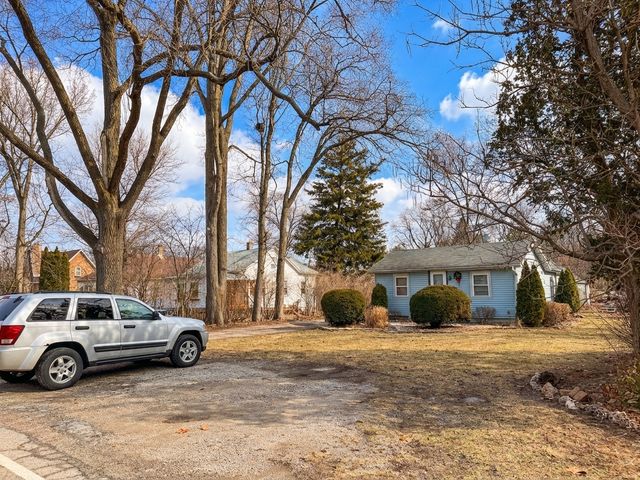 4511 Dorset Avenue, Lisle, IL 60532