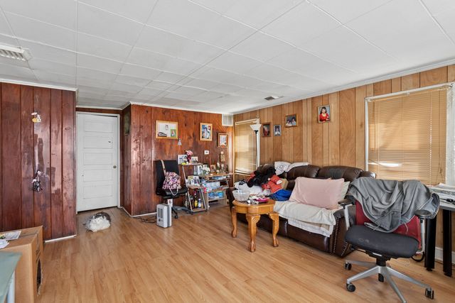 4511 Dorset Avenue, Lisle, IL 60532
