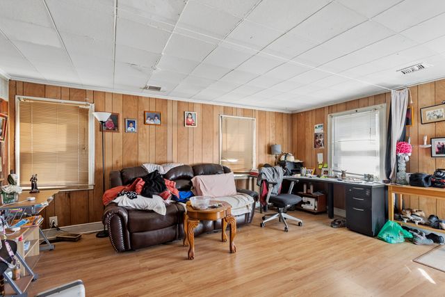 4511 Dorset Avenue, Lisle, IL 60532