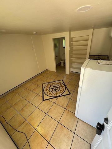 34 Peach Avenue, El Cajon, CA 92021