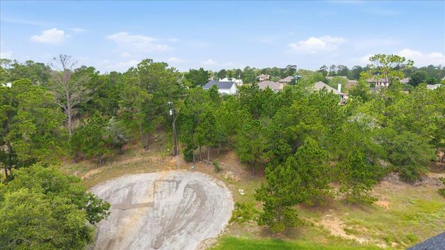 106 Maui CT, Bastrop, TX 78602