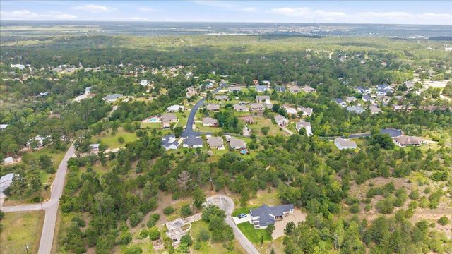 106 Maui CT, Bastrop, TX 78602