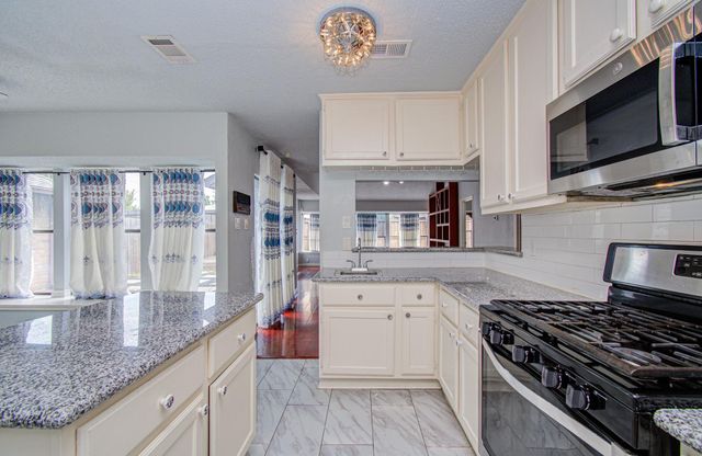 6823 Puerta Vista Lane, Houston, TX 77083