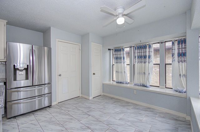 6823 Puerta Vista Lane, Houston, TX 77083