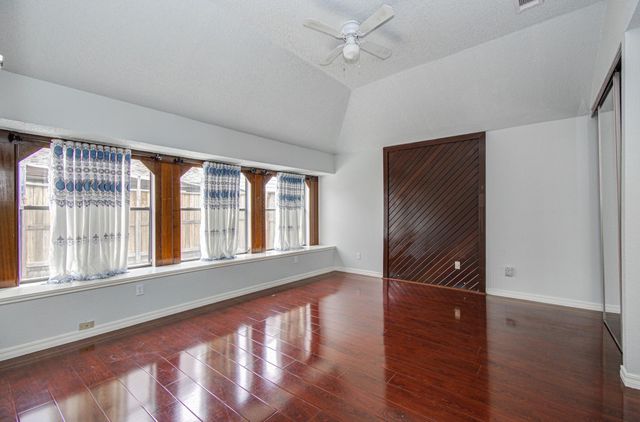 6823 Puerta Vista Lane, Houston, TX 77083