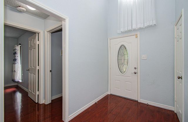 6823 Puerta Vista Lane, Houston, TX 77083