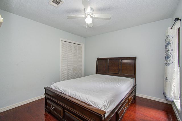 6823 Puerta Vista Lane, Houston, TX 77083