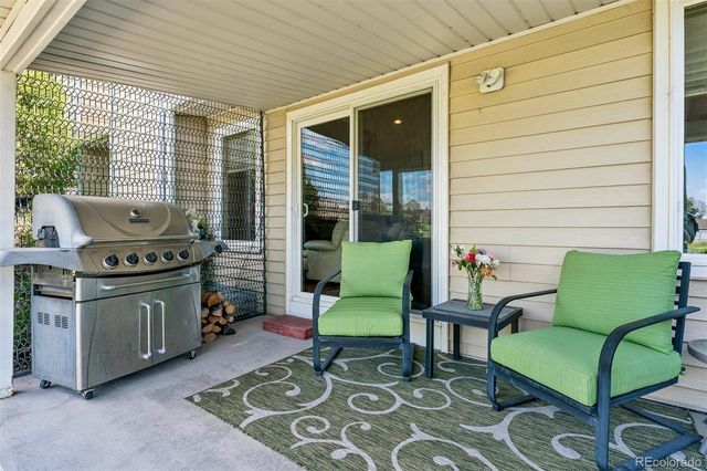 2446 S Vaughn Way E, Aurora, CO 80014