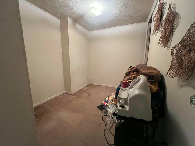 1054 S Hampton Road, Columbus, OH 43227