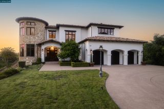 32 Copenhagen Ct, Alamo, CA 94507