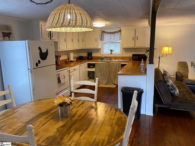 305 E Cherokee Street, Chesnee, SC 29323