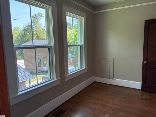 305 E Cherokee Street, Chesnee, SC 29323