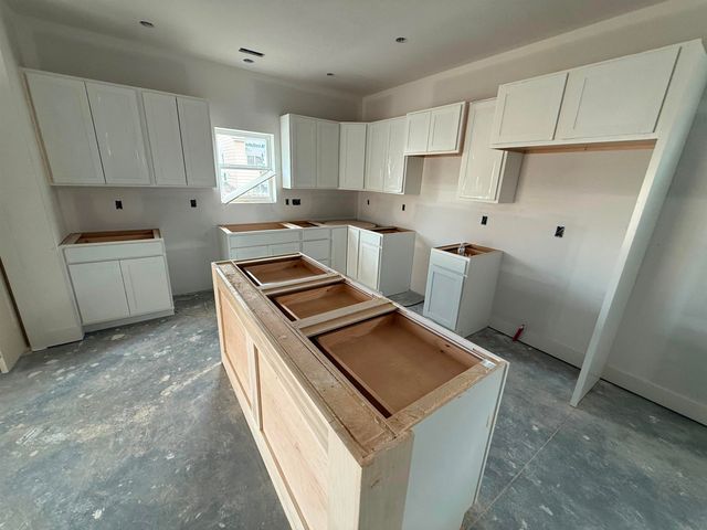 5103 N Toben Ct, Bel Aire, KS 67226