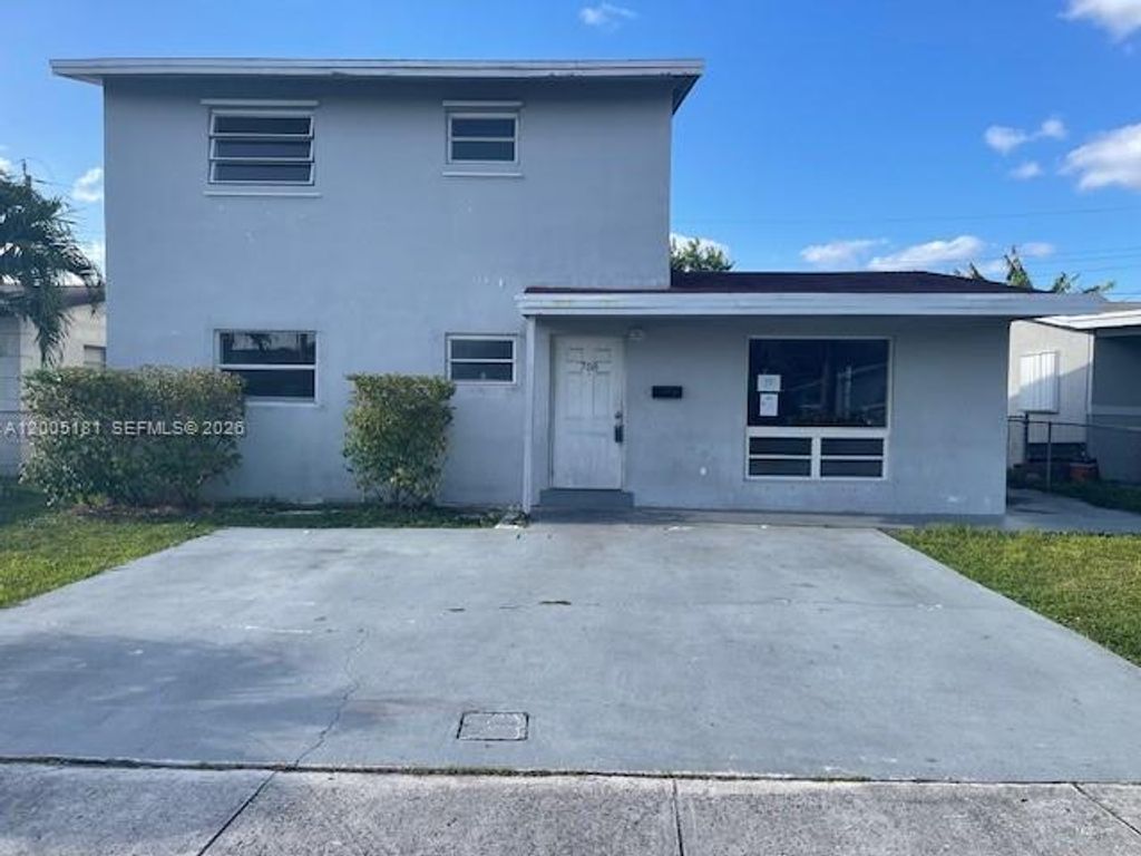 758 SW 3rd Pl, Dania Beach, FL 33004