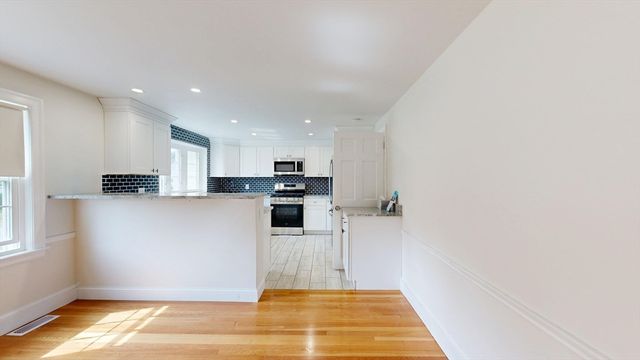 6 Maple Circle, Shrewsbury, MA 01545