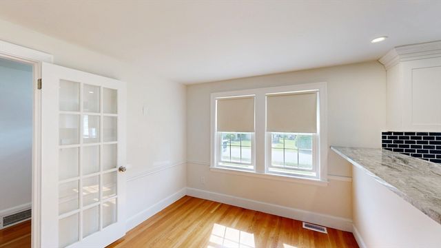 6 Maple Circle, Shrewsbury, MA 01545