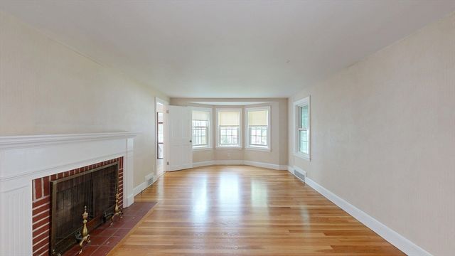 6 Maple Circle, Shrewsbury, MA 01545