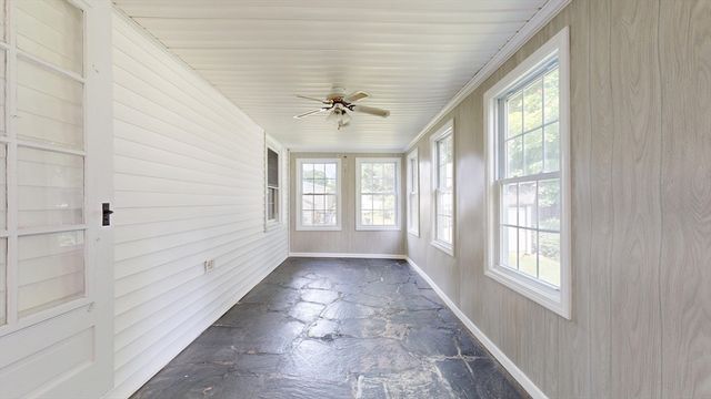 6 Maple Circle, Shrewsbury, MA 01545