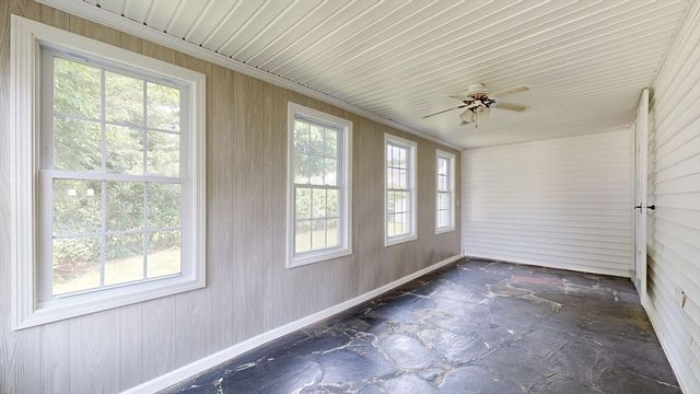 6 Maple Circle, Shrewsbury, MA 01545