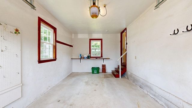 6 Maple Circle, Shrewsbury, MA 01545
