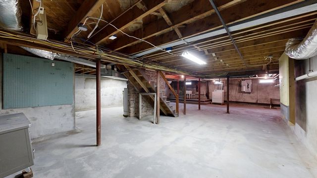 6 Maple Circle, Shrewsbury, MA 01545