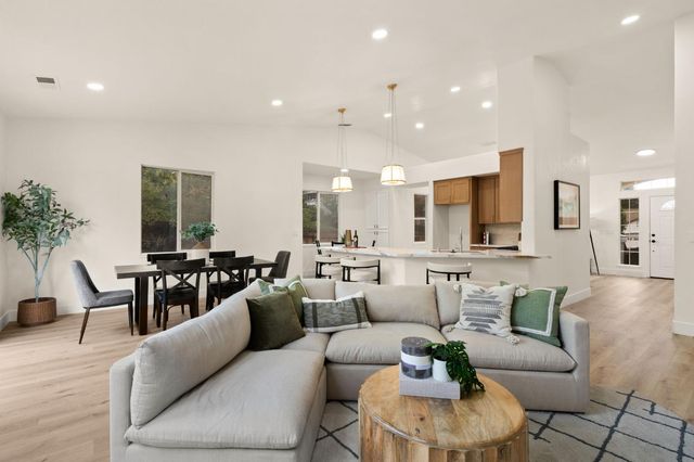 3947 Heathrow Ln, El Dorado Hills, CA 95762