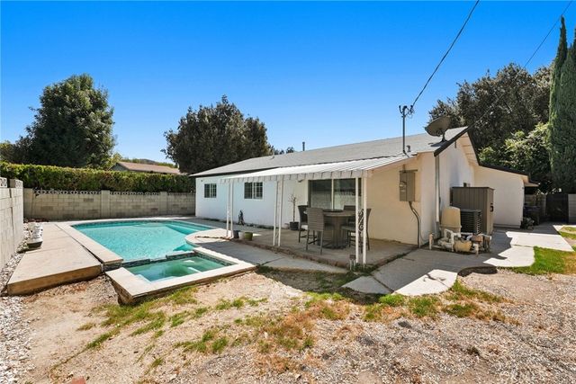 762 Talbert, Simi Valley, CA 93065