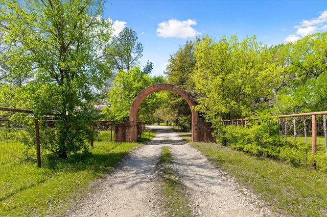 800 County Road 426, Cleburne, TX 76031