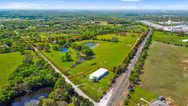 800 County Road 426, Cleburne, TX 76031