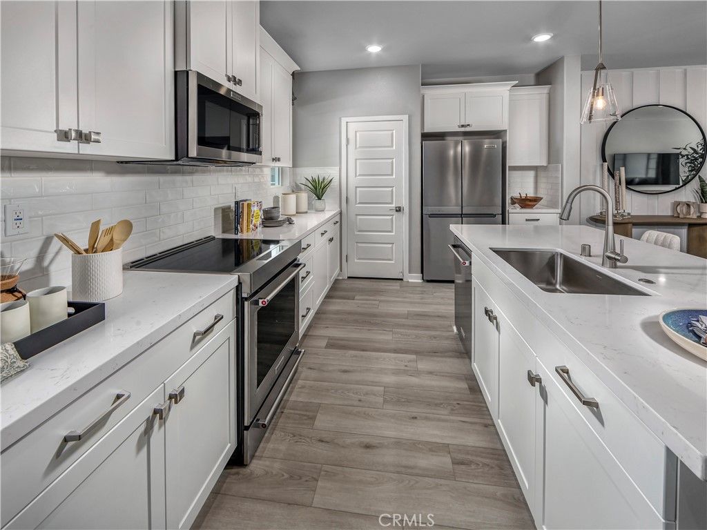 Image 12 of property listing at 1468 W Longview Lane, San Pedro, CA 90732