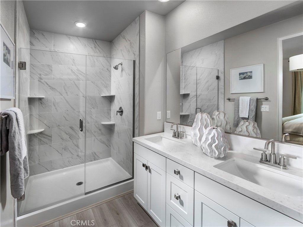 Image 9 of property listing at 1468 W Longview Lane, San Pedro, CA 90732